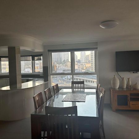 Zenith Ocean Front Apartments Gold Coast Exterior photo