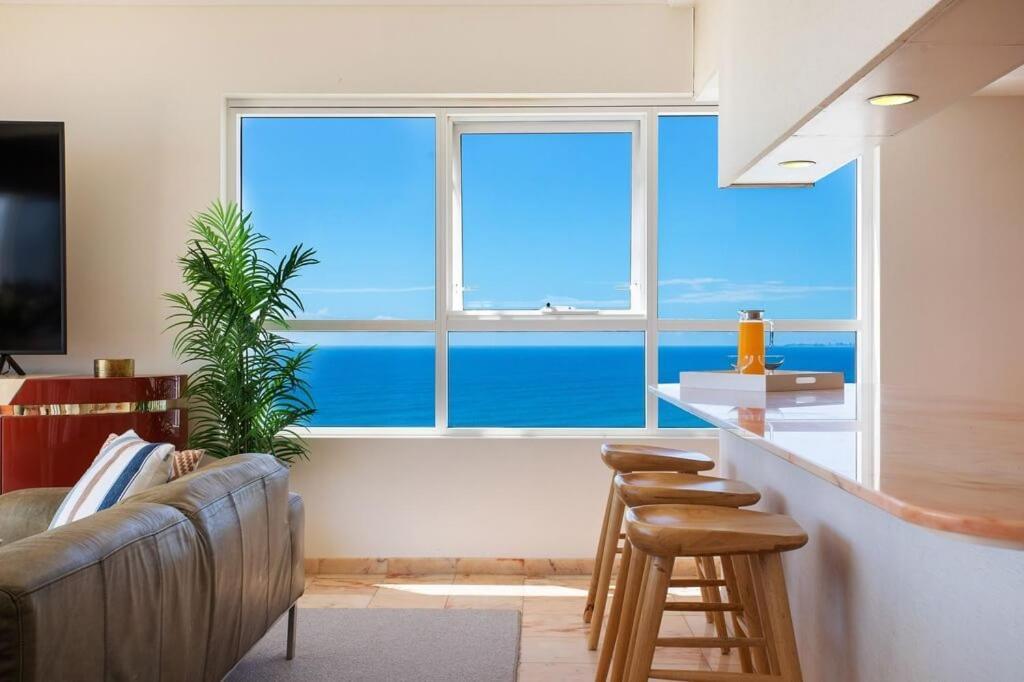Zenith Ocean Front Apartments Gold Coast Exterior photo