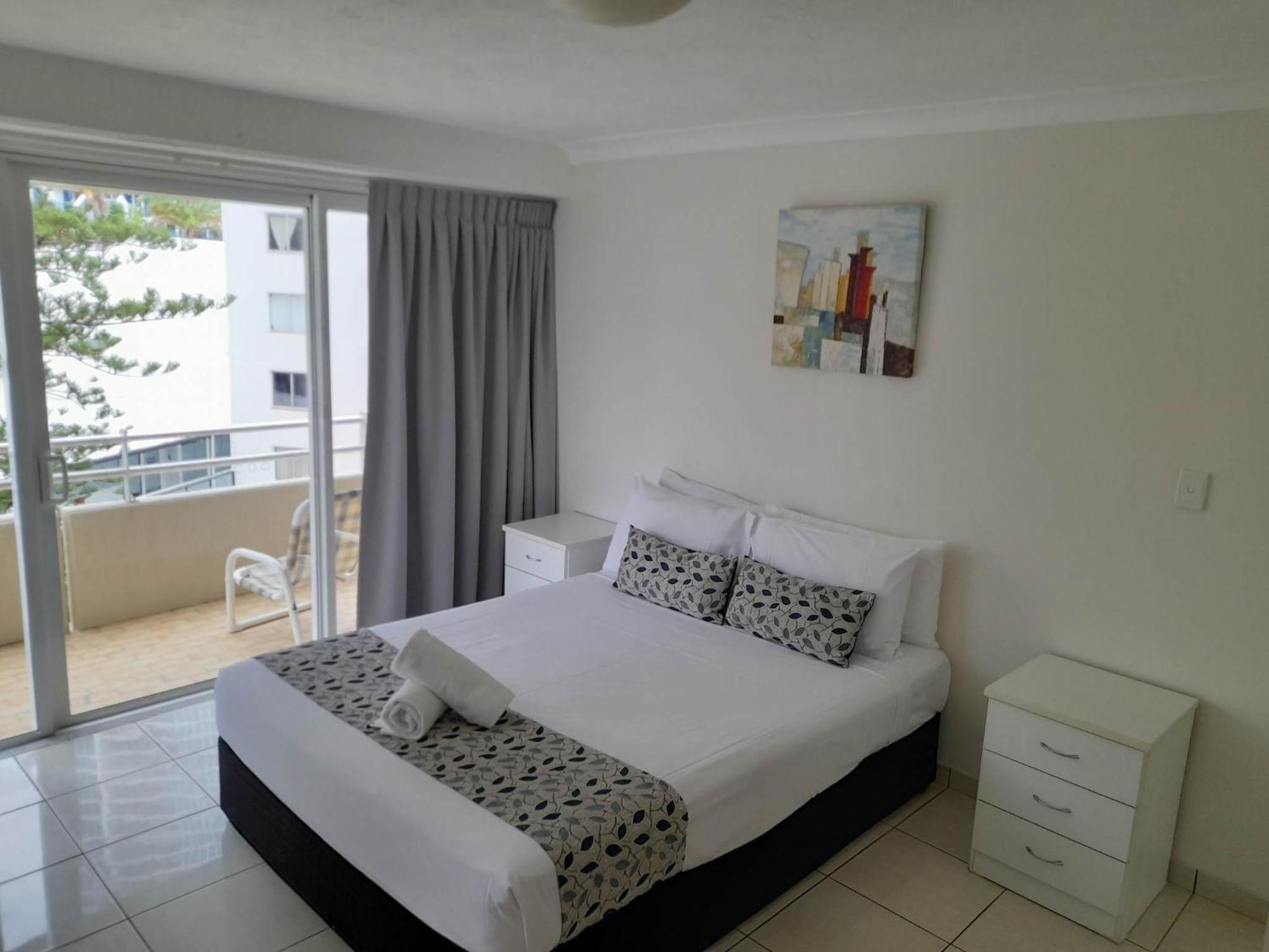 Zenith Ocean Front Apartments Gold Coast Exterior photo