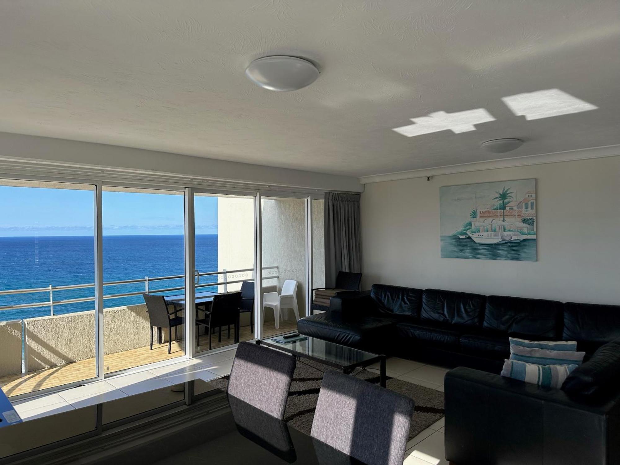 Zenith Ocean Front Apartments Gold Coast Exterior photo